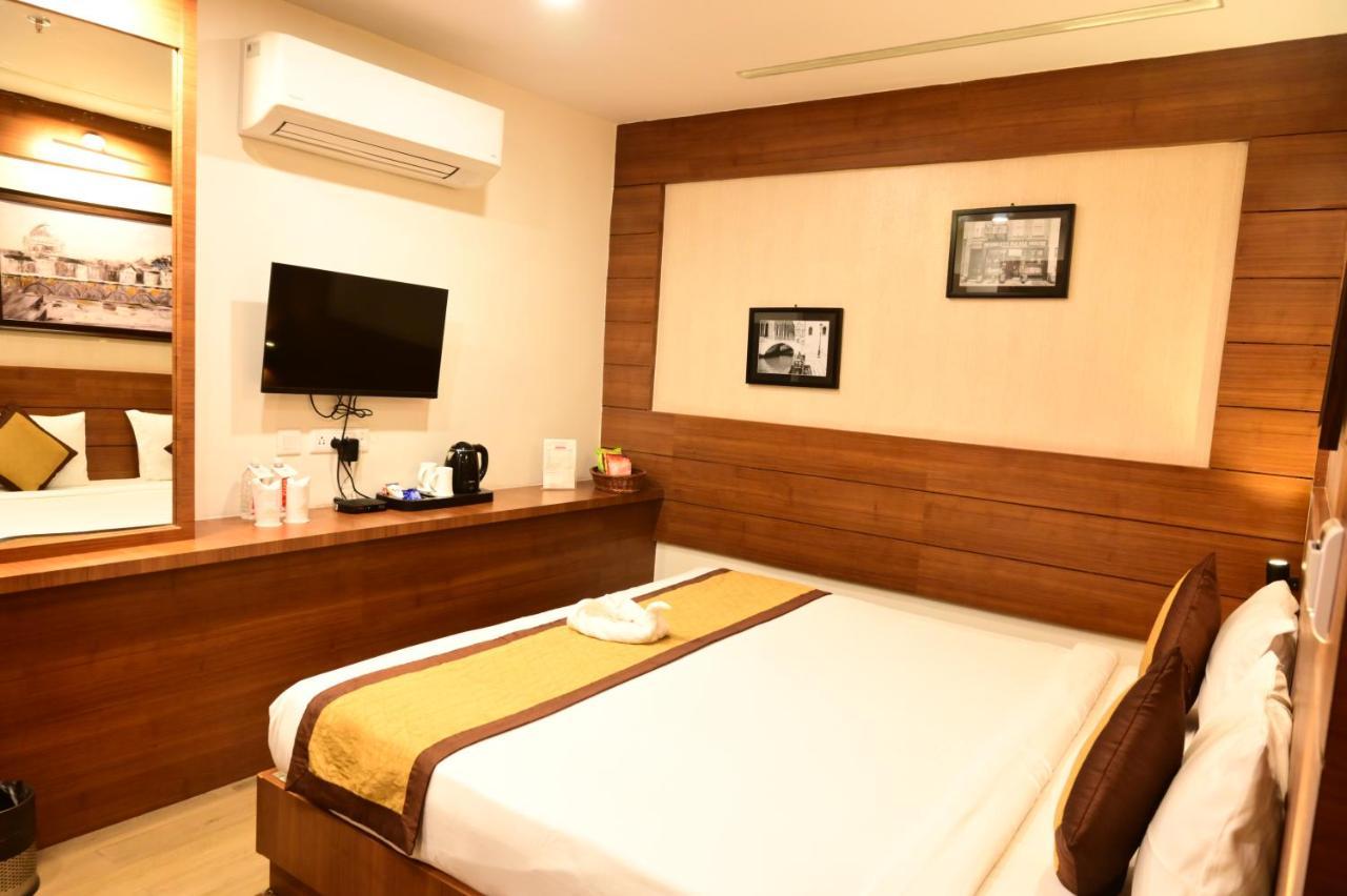 Hotel Silkhouse Premier Danapur Exterior foto