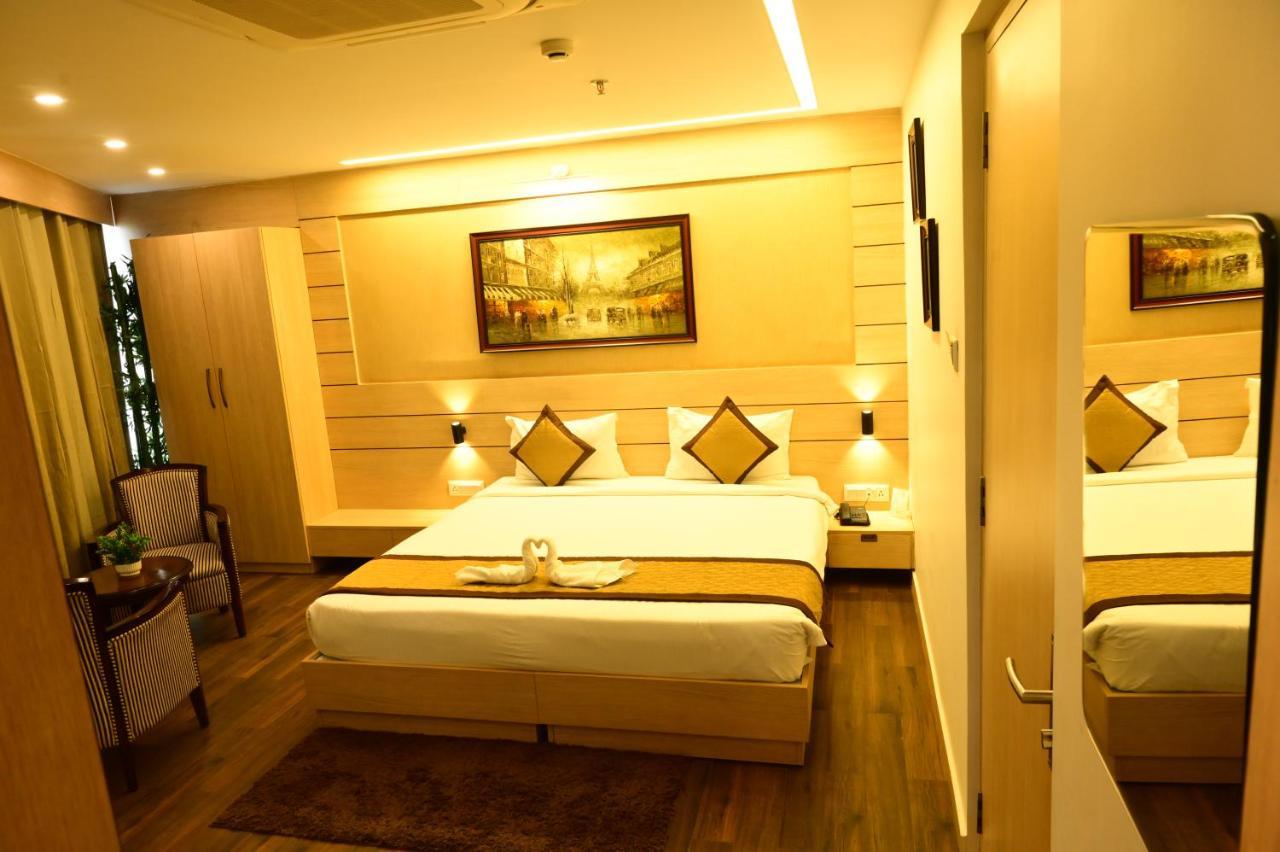 Hotel Silkhouse Premier Danapur Exterior foto
