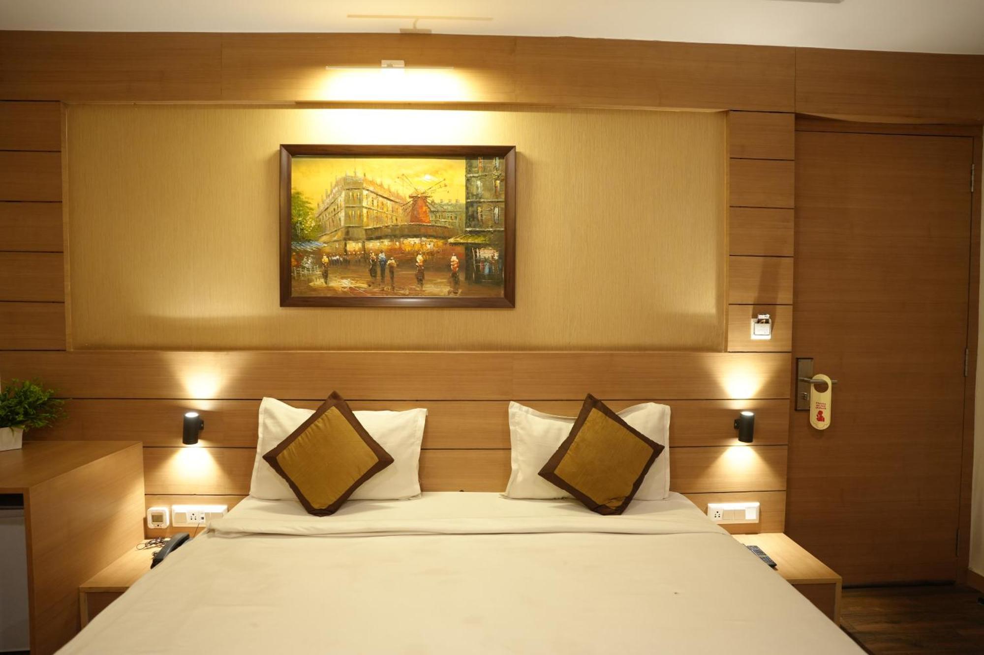 Hotel Silkhouse Premier Danapur Exterior foto