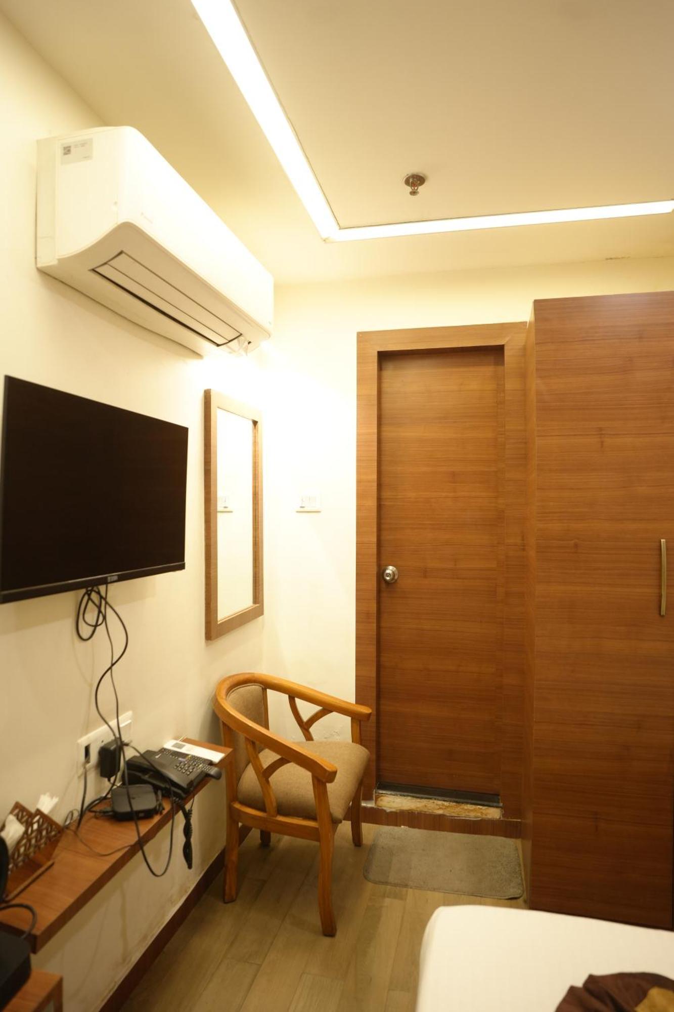 Hotel Silkhouse Premier Danapur Exterior foto